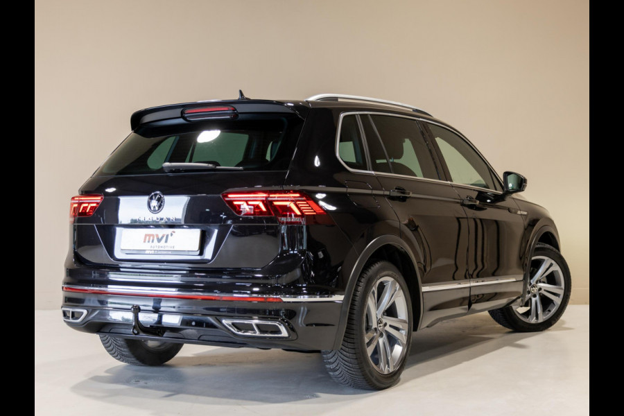 Volkswagen Tiguan 1.5 TSI 2x R-Line Business+ / 150pk / Trekhaak / NAP / Rondomzicht camera / Keyless /