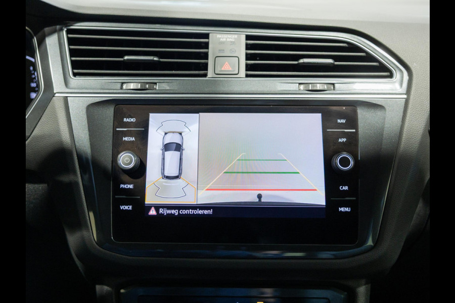 Volkswagen Tiguan 1.5 TSI 2x R-Line Business+ / 150pk / Trekhaak / NAP / Rondomzicht camera / Keyless /
