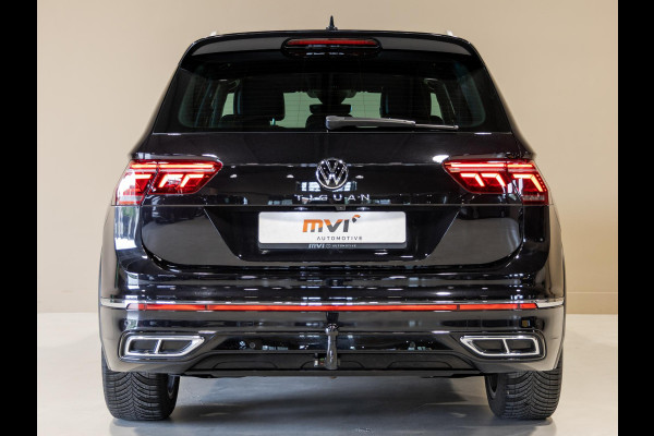 Volkswagen Tiguan 1.5 TSI 2x R-Line Business+ / 150pk / Trekhaak / NAP / Rondomzicht camera / Keyless /