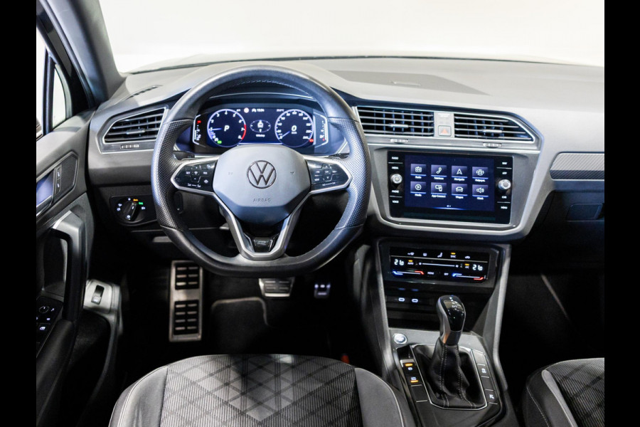Volkswagen Tiguan 1.5 TSI 2x R-Line Business+ / 150pk / Trekhaak / NAP / Rondomzicht camera / Keyless /