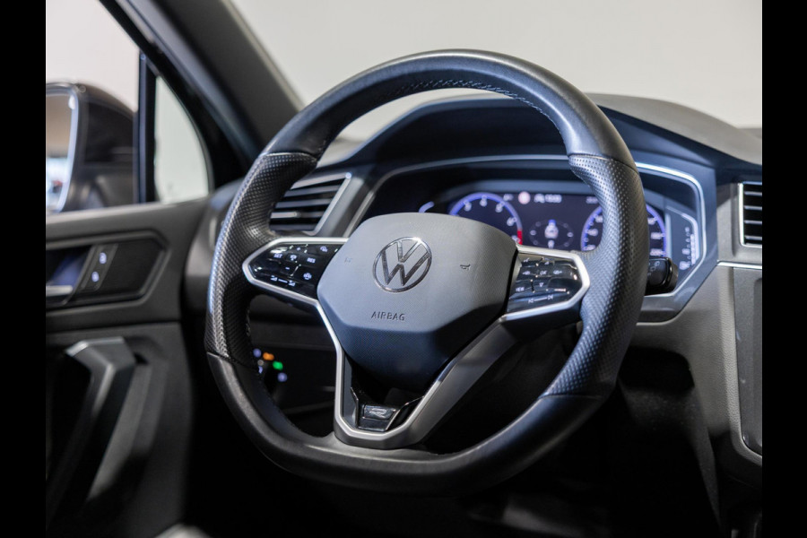 Volkswagen Tiguan 1.5 TSI 2x R-Line Business+ / 150pk / Trekhaak / NAP / Rondomzicht camera / Keyless /
