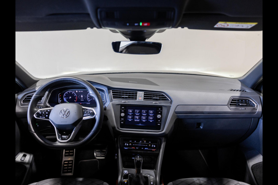 Volkswagen Tiguan 1.5 TSI 2x R-Line Business+ / 150pk / Trekhaak / NAP / Rondomzicht camera / Keyless /
