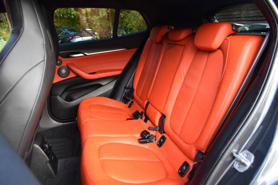 BMW X2 M -SPORT M35iA 306PK HIGH EXECUTIVE M-SPORT HARMAN-KARDON/CAMERA/PANORAMADAK
