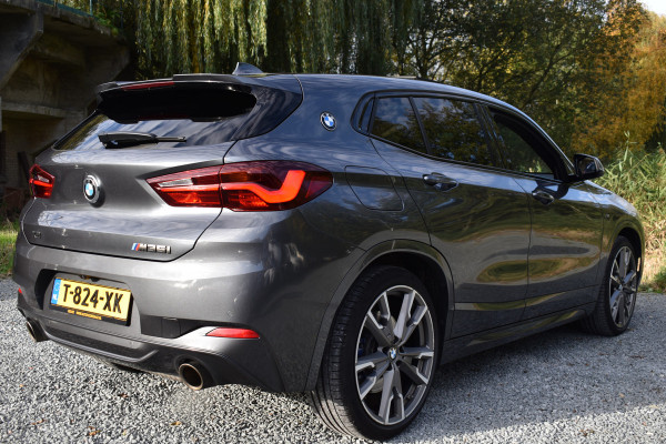 BMW X2 M -SPORT M35iA 306PK HIGH EXECUTIVE M-SPORT HARMAN-KARDON/CAMERA/PANORAMADAK