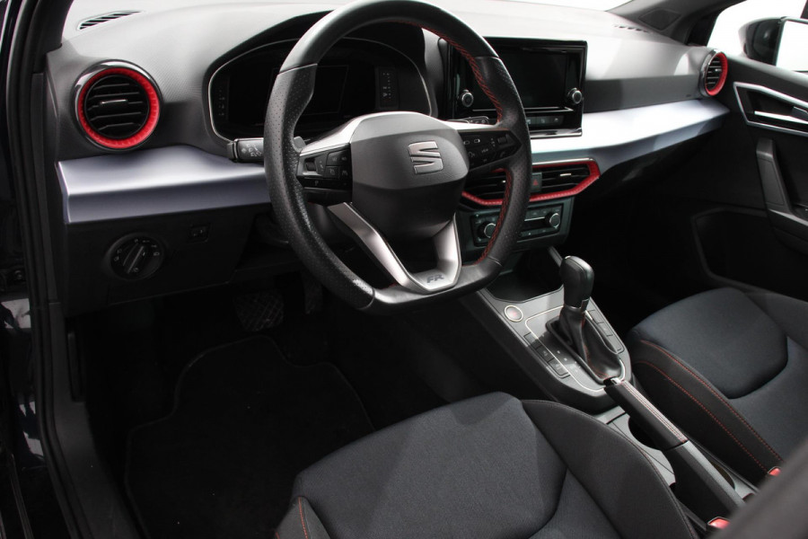Seat Ibiza 1.0 TSI 110pk DSG FR Automaat Navigatie Apple Carplay/Android Auto Camera Parkeersensoren Adaptive cruise control Keyless Entry/Start Virtual Cockpit Stoelverwarming Ledverlichting Getinte ramen