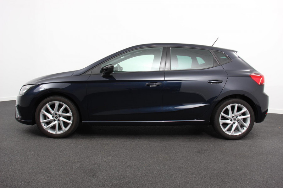 Seat Ibiza 1.0 TSI 110pk DSG FR Automaat Navigatie Apple Carplay/Android Auto Camera Parkeersensoren Adaptive cruise control Keyless Entry/Start Virtual Cockpit Stoelverwarming Ledverlichting Getinte ramen
