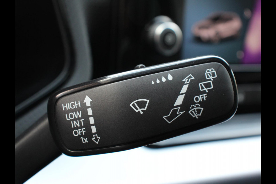 Seat Ibiza 1.0 TSI 110pk DSG FR Automaat Navigatie Apple Carplay/Android Auto Camera Parkeersensoren Adaptive cruise control Keyless Entry/Start Virtual Cockpit Stoelverwarming Ledverlichting Getinte ramen