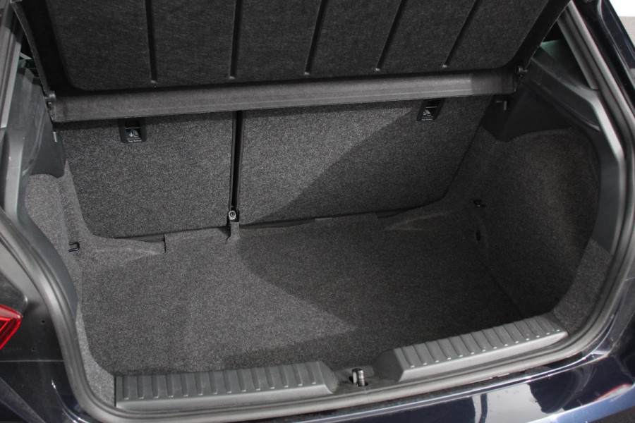 Seat Ibiza 1.0 TSI 110pk DSG FR Automaat Navigatie Apple Carplay/Android Auto Camera Parkeersensoren Adaptive cruise control Keyless Entry/Start Virtual Cockpit Stoelverwarming Ledverlichting Getinte ramen