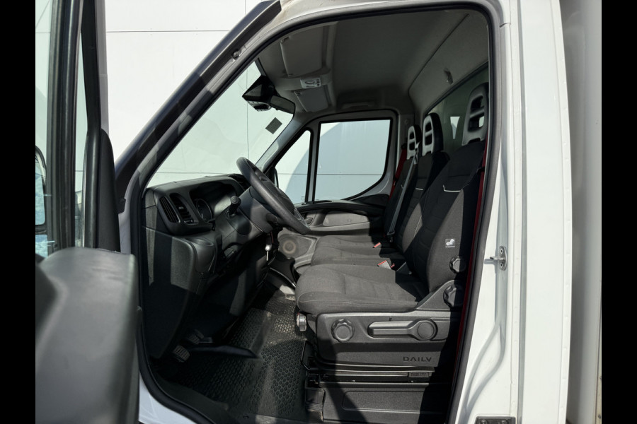 Iveco Daily 35C16 3.0 160PK Bakwagen Laadklep Zijdeur Camera Climate Control Bluetooth Luchtgeveerde stoel Meubelbak Koffer