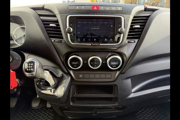 Iveco Daily 35C16 3.0 160PK Bakwagen Laadklep Zijdeur Camera Climate Control Bluetooth Luchtgeveerde stoel Meubelbak Koffer