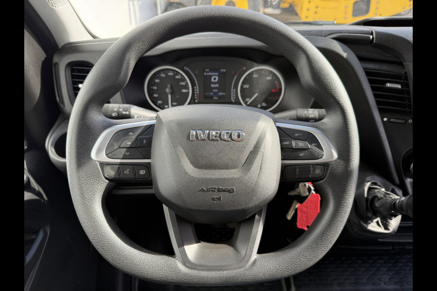 Iveco Daily 35C16 3.0 160PK Bakwagen Laadklep Zijdeur Camera Climate Control Bluetooth Luchtgeveerde stoel Meubelbak Koffer