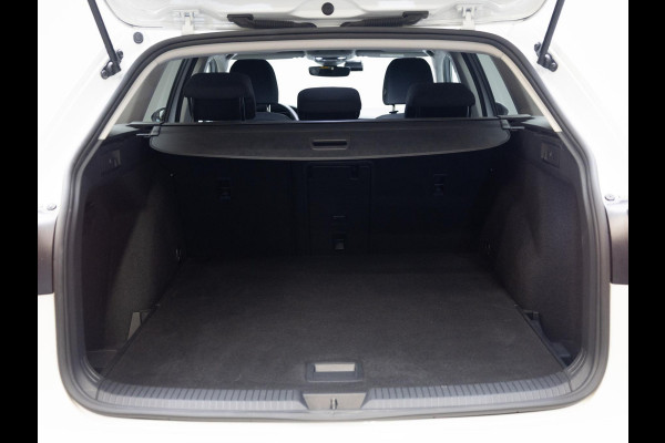 Volkswagen Golf Variant 1.0 eTSI Life 110pk DSG| Camera| Navi| extra getint glas