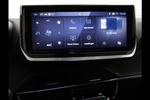 Peugeot 2008 1.2 Hybrid 136 pk Automaat Allure Navigatie Apple Carplay/Android Auto Climate Control Led Parkeer sensoren Cruise Control Stoelverwarming