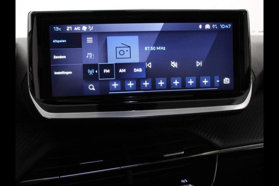 Peugeot 2008 1.2 Hybrid 136 pk Automaat Allure Navigatie Apple Carplay/Android Auto Climate Control Led Parkeer sensoren Cruise Control Stoelverwarming