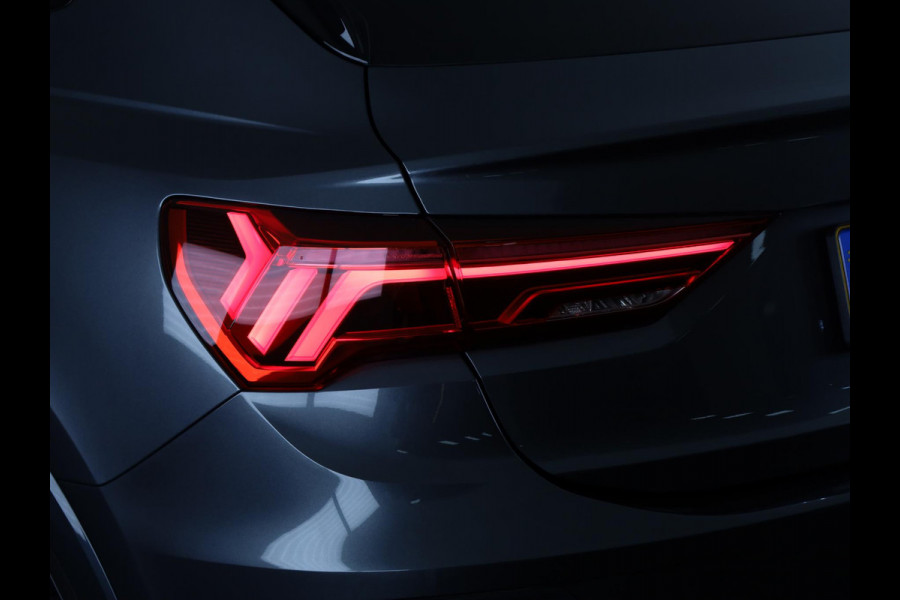 Audi Q3 Sportback 45 TFSI e S Edition 245pk | Panoramadak | Navigatie | Stoelverwarming | Afgevlakt stuurwiel | Parkeercamera