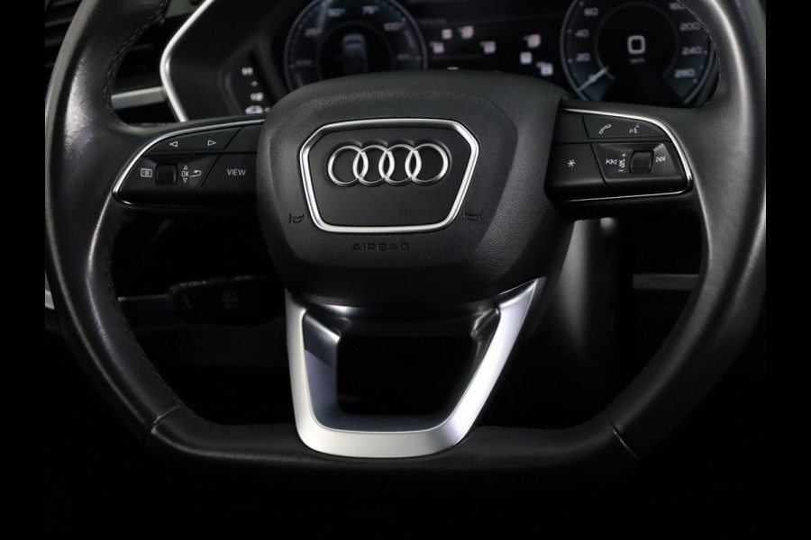 Audi Q3 Sportback 45 TFSI e S Edition 245pk | Panoramadak | Navigatie | Stoelverwarming | Afgevlakt stuurwiel | Parkeercamera