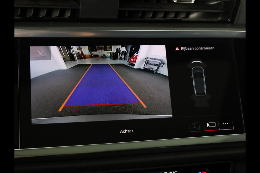 Audi Q3 Sportback 45 TFSI e S Edition 245pk | Panoramadak | Navigatie | Stoelverwarming | Afgevlakt stuurwiel | Parkeercamera
