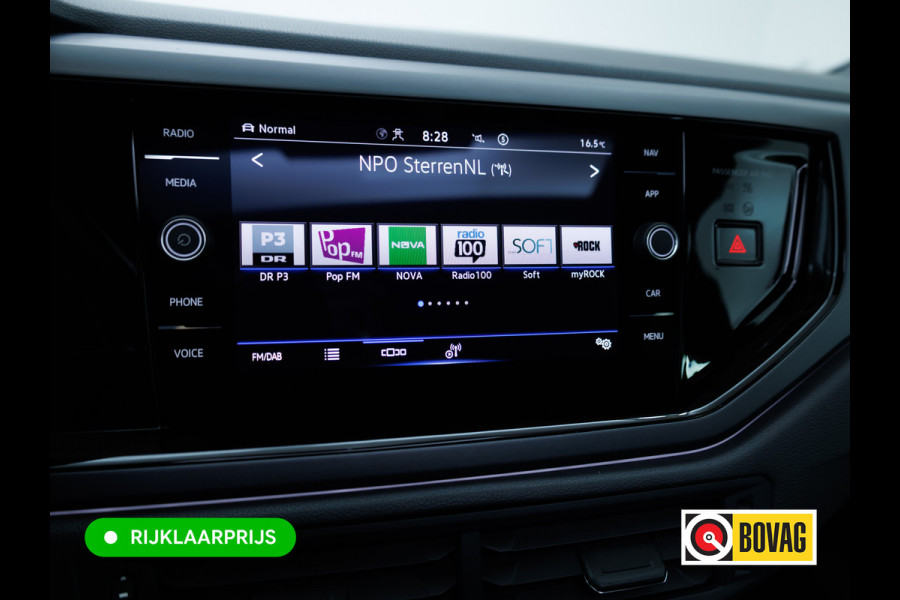 Volkswagen Polo 1.0 TSI R-Line Buss. 110 PK | Panok | Stoelverwarming | Adapt. Cruise | Travel Assist | Led | Sfeerverlichting| Automatisch inparkeren, Grootlicht assistent, Side assist, Apple Carplay/Android auto