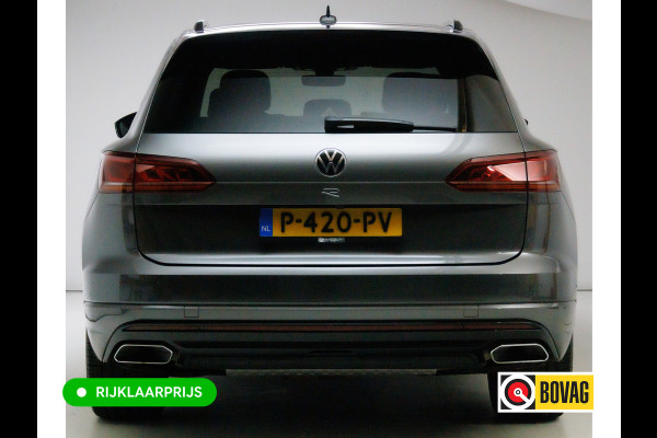 Volkswagen Touareg 3.0 TSi 4MOTION R-line 462 PK | Panoramadak | Luchtvering | Leer | Travel Assist | El.verstelbare stoel met geheugen, Wegklapbare trekhaak, Stoel- stuurverwarming, Keyless, Sfeerverlichting