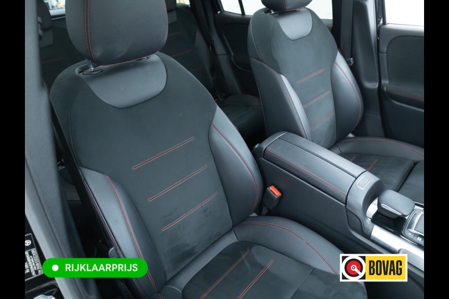 Mercedes-Benz Glb 200 AMG Line Night Pakket Panoramadak | Elec. trekhaak | Matrix Led | Elec. achterklep | Stoelverwarming | Camera | Navigatie, Cruise, Apple Carplay/app. connect