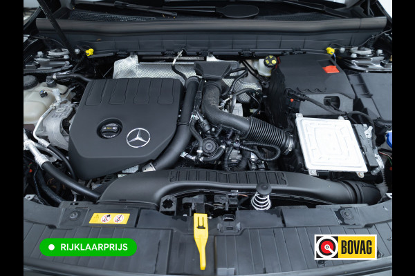 Mercedes-Benz Glb 200 AMG Line Night Pakket Panoramadak | Elec. trekhaak | Matrix Led | Elec. achterklep | Stoelverwarming | Camera | Navigatie, Cruise, Apple Carplay/app. connect