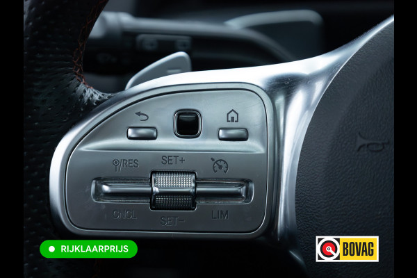 Mercedes-Benz Glb 200 AMG Line Night Pakket Panoramadak | Elec. trekhaak | Matrix Led | Elec. achterklep | Stoelverwarming | Camera | Navigatie, Cruise, Apple Carplay/app. connect