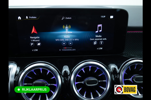 Mercedes-Benz Glb 200 AMG Line Night Pakket Panoramadak | Elec. trekhaak | Matrix Led | Elec. achterklep | Stoelverwarming | Camera | Navigatie, Cruise, Apple Carplay/app. connect