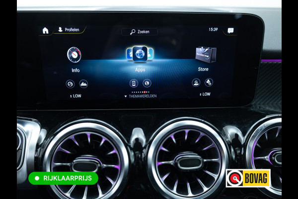 Mercedes-Benz Glb 200 AMG Line Night Pakket Panoramadak | Elec. trekhaak | Matrix Led | Elec. achterklep | Stoelverwarming | Camera | Navigatie, Cruise, Apple Carplay/app. connect
