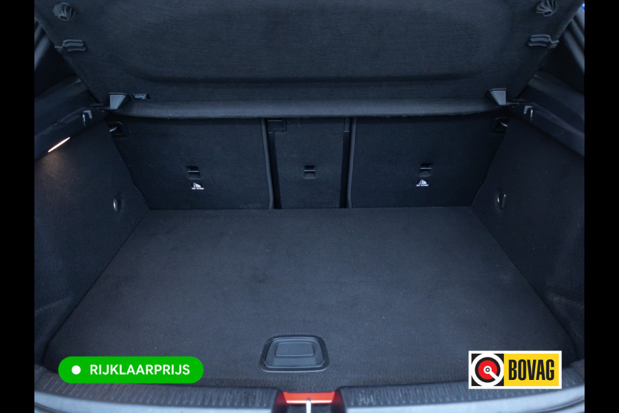 Mercedes-Benz A-Klasse 250 e AMG Line | Pano dak | Stoelverw. | Cruise | 19"all season | Sfeerverlichting | Climate control | Navigatie