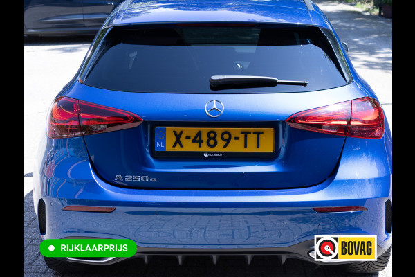 Mercedes-Benz A-Klasse 250 e AMG Line | Pano dak | Stoelverw. | Cruise | 19"all season | Sfeerverlichting | Climate control | Navigatie