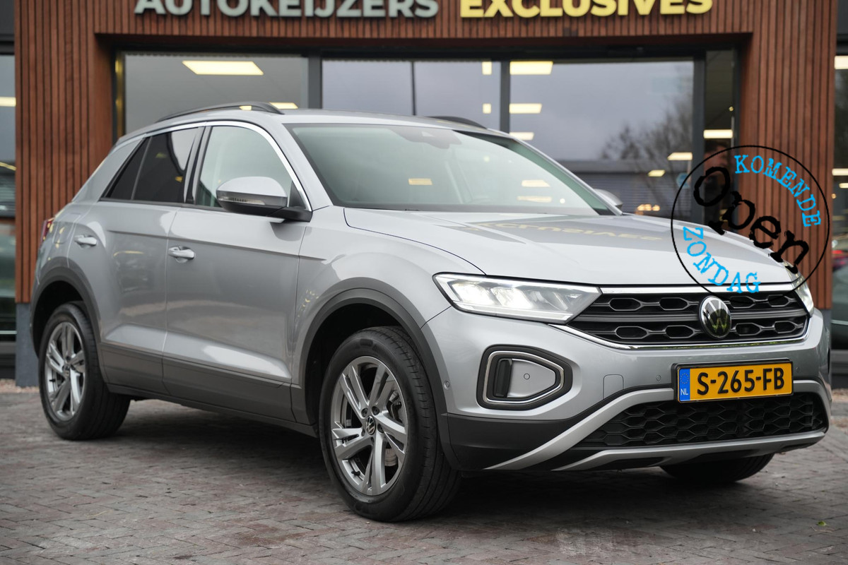 Volkswagen T-Roc 1.0 TSI Life Adaptive Cruise Virtual Dashb. Camera PDC Airco Trekhaak