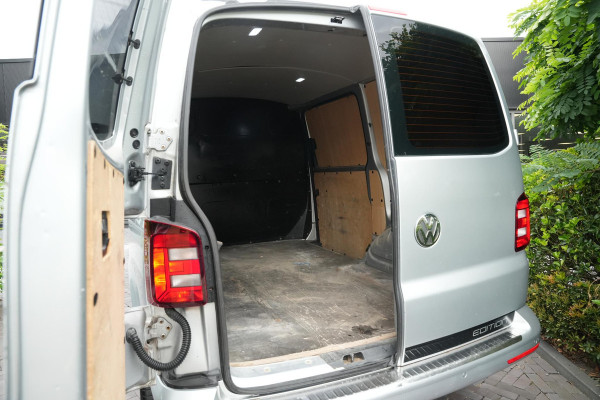Volkswagen Transporter 2.0 TDI L1H1 Led DSG Leer Carplay 3 persoons