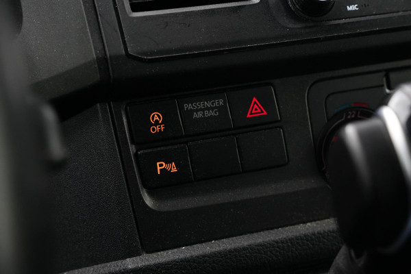 Volkswagen Transporter 2.0 TDI L1H1 Led DSG Leer Carplay 3 persoons