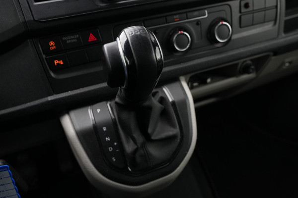 Volkswagen Transporter 2.0 TDI L1H1 Led DSG Leer Carplay 3 persoons