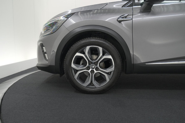 Renault Captur Mild Hybrid 140 EDC Techno | 360 Camera | Groot scherm | Stoelverwarming | Parkeersensoren | Allseason banden