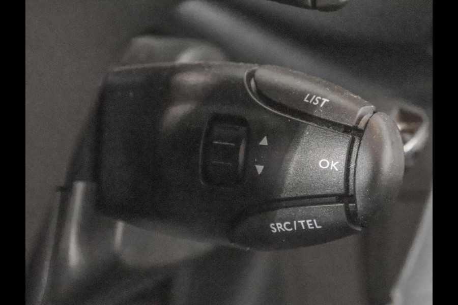 Peugeot Expert 180pk Long L3H1 Premium Dubbele Cabine Automaat 6p Navigatie Airco Bluetooth LM Velgen Look pakket Parkeer sensoren V+A