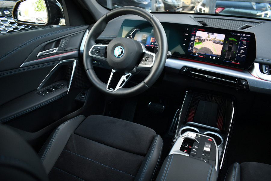 BMW X1 xDrive25e M-Sport Trekhaak Premium ACC-voorbereiding 18inch Camera AC-Snelladen
