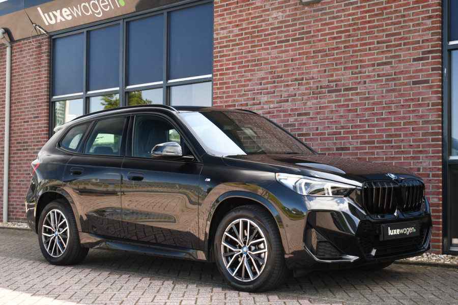 BMW X1 xDrive25e M-Sport Trekhaak Premium ACC-voorbereiding 18inch Camera AC-Snelladen
