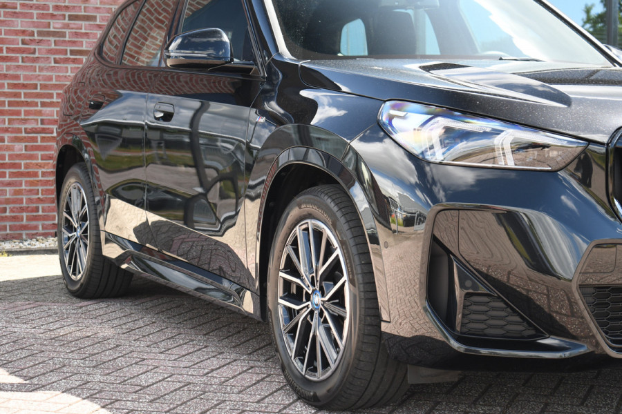 BMW X1 xDrive25e M-Sport Trekhaak Premium ACC-voorbereiding 18inch Camera AC-Snelladen