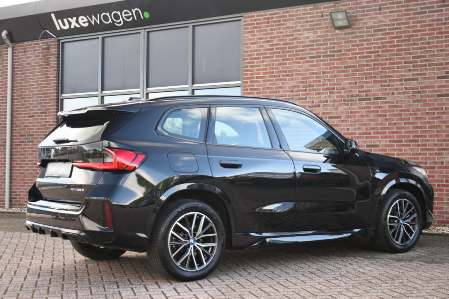 BMW X1 xDrive25e M-Sport Trekhaak Premium ACC-voorbereiding 18inch Camera AC-Snelladen