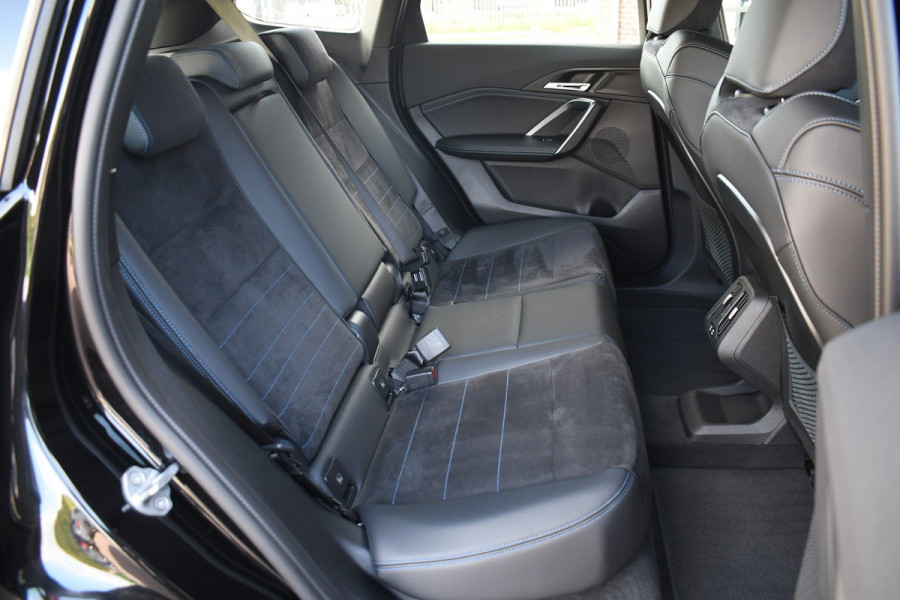 BMW X1 xDrive25e M-Sport Trekhaak Premium ACC-voorbereiding 18inch Camera AC-Snelladen