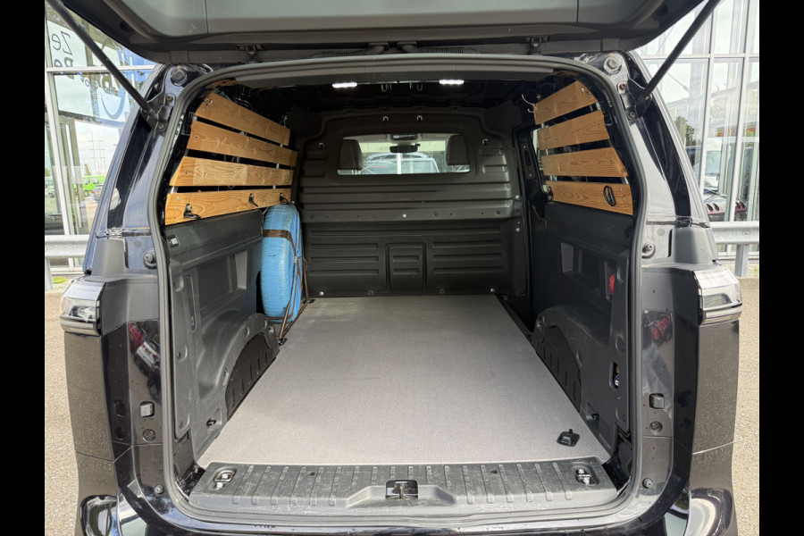 Volkswagen ID. Buzz Cargo 77 kWh | 417km | Adapt. Cruisec. | Stoelverw. | Trekhaak | Camera