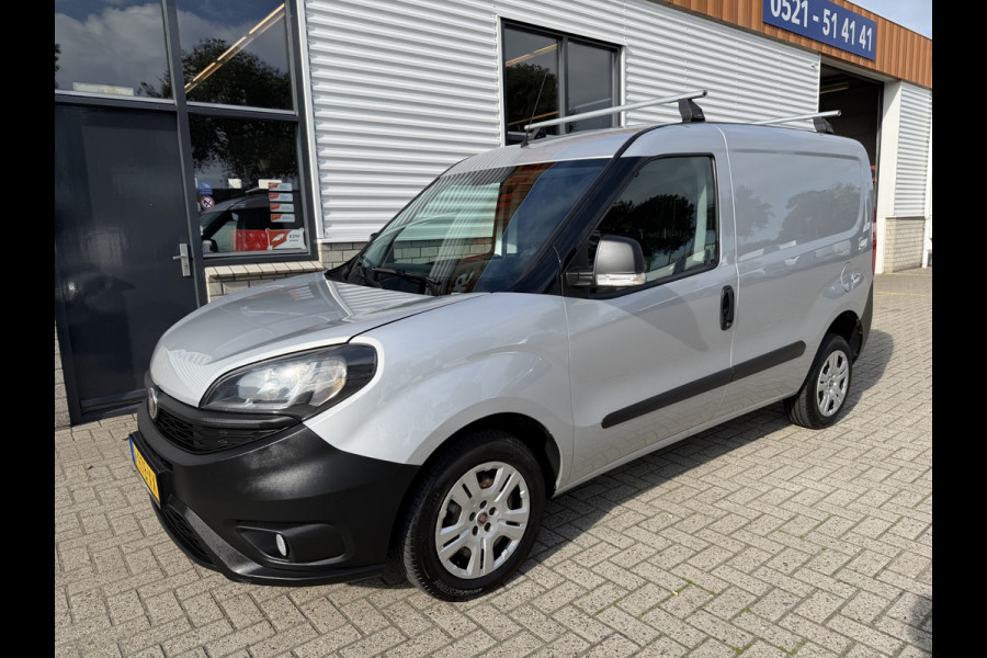 Fiat Doblò Cargo 1.3 MJ L1H1 Actual / vaste prijs rijklaar € 6950 ex btw / lease vanaf € 117 / euro 6 / bpm vrij / airco / trekhaak / schuifdeur / zilver metallic !