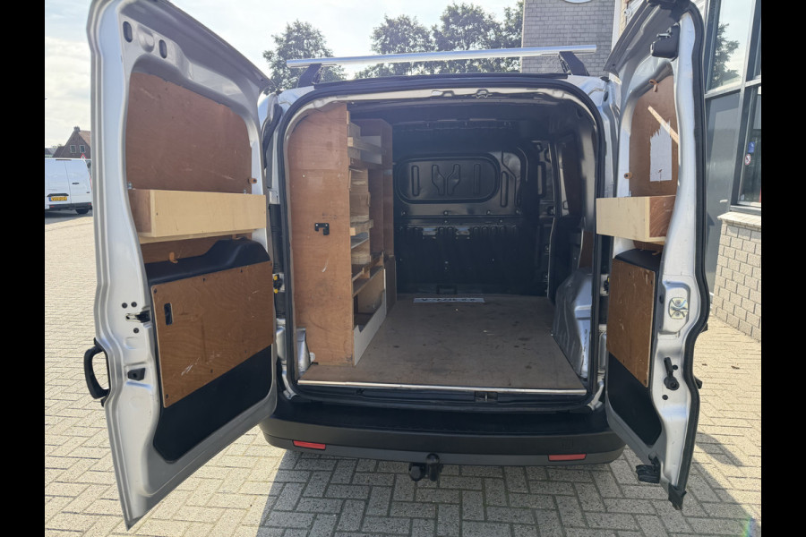Fiat Doblò Cargo 1.3 MJ L1H1 Actual / vaste prijs rijklaar € 6950 ex btw / lease vanaf € 117 / euro 6 / bpm vrij / airco / trekhaak / schuifdeur / zilver metallic !