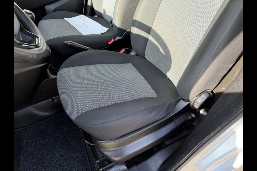 Fiat Doblò Cargo 1.3 MJ L1H1 Actual / vaste prijs rijklaar € 6950 ex btw / lease vanaf € 117 / euro 6 / bpm vrij / airco / trekhaak / schuifdeur / zilver metallic !