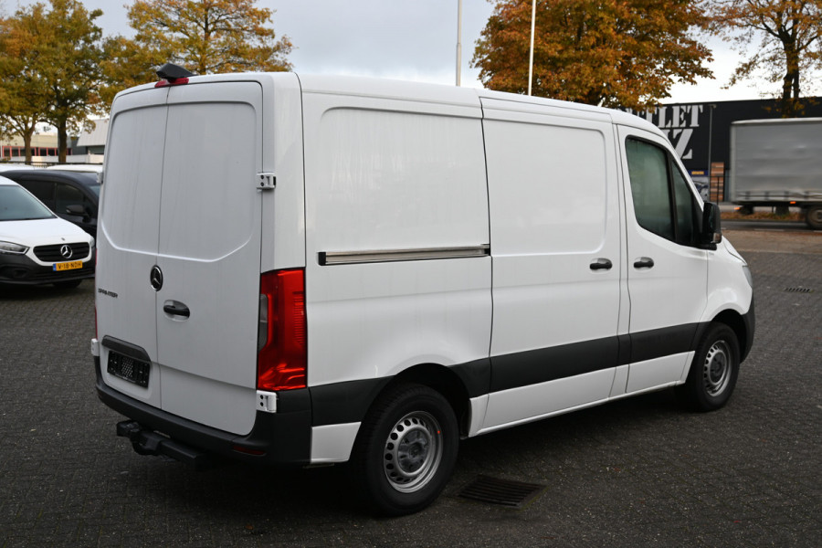 Mercedes-Benz Sprinter 315 CDI L1H1 RWD 10.25 inch MBUX met navigatie en camera, Trekhaak