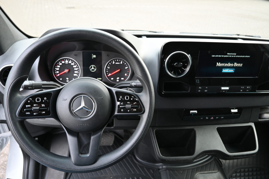 Mercedes-Benz Sprinter 315 CDI L1H1 RWD 10.25 inch MBUX met navigatie en camera, Trekhaak