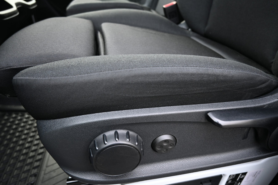 Mercedes-Benz Sprinter 315 CDI L1H1 RWD 10.25 inch MBUX met navigatie en camera, Trekhaak