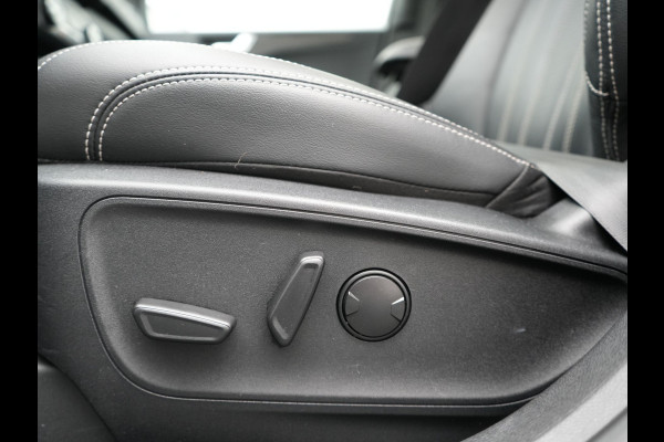 Ford Kuga 2.5 Vignale PHEV 225pk Dealer O.H. | Trekhaak Af Fabriek | Panodak | Adaptive Cruise | Head Up | 360 Camera | Bang & Olufsen | Lederen Comfortstoelen Memory & Verwarmd | Stuur Verwarmd | Apple Carplay | Blis | Keyless | DAB | Navigatie | 20"L.M | Plug In Hybrid |