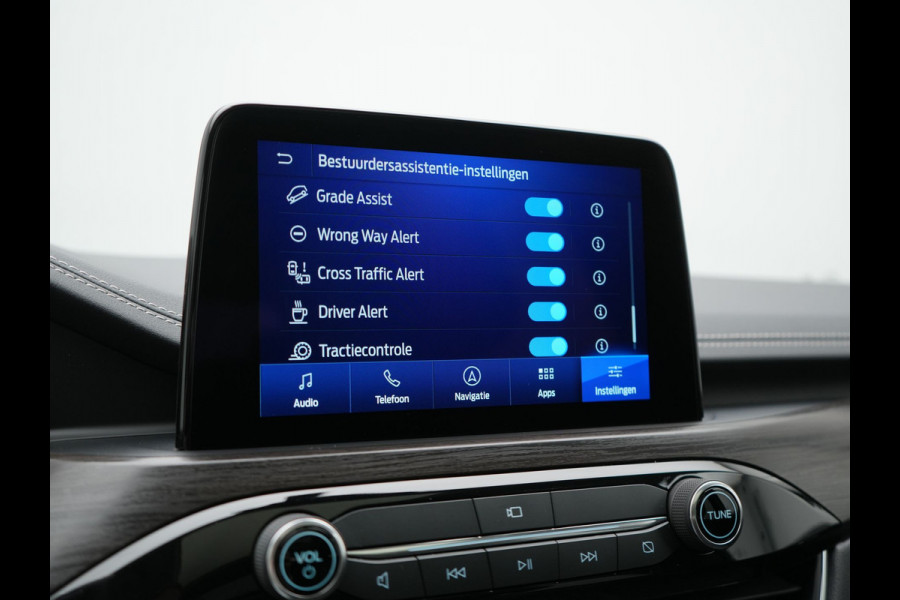 Ford Kuga 2.5 Vignale PHEV 225pk Dealer O.H. | Trekhaak Af Fabriek | Panodak | Adaptive Cruise | Head Up | 360 Camera | Bang & Olufsen | Lederen Comfortstoelen Memory & Verwarmd | Stuur Verwarmd | Apple Carplay | Blis | Keyless | DAB | Navigatie | 20"L.M | Plug In Hybrid |